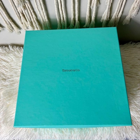 TIFFANY & Co. “FIRE STATION" Mug/Cereal Bowl/Plate 3 Piece Set BRAND NEW - Picture 6 of 10